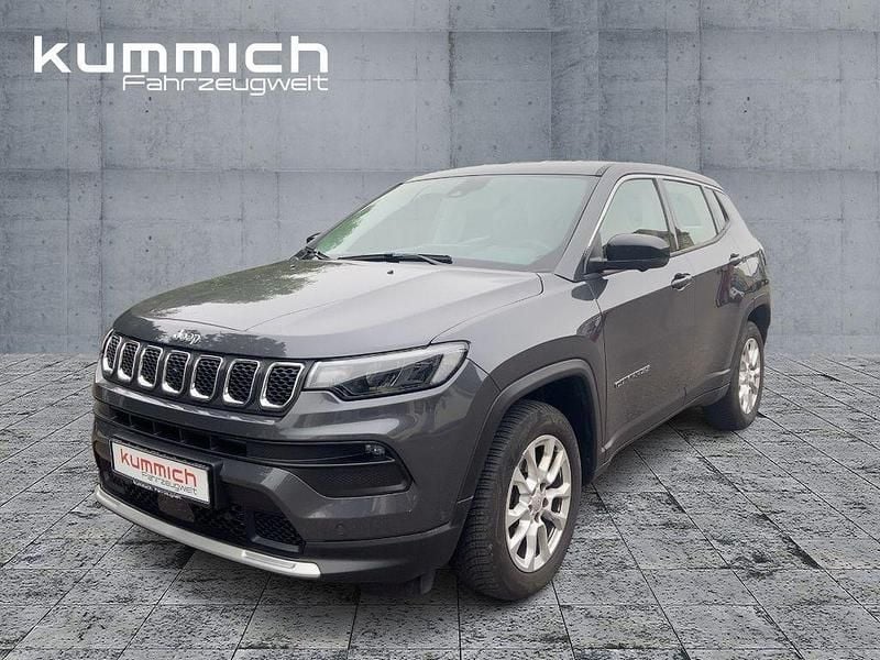 Schwarz Gebraucht 2024 Jeep Compass Altitude SUV | 33.490 € - Bild 1/4