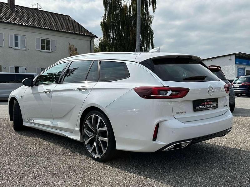 Gebraucht Opel Insignia 260 PS (191 kW) 2018 Abaloneweiss Kombi