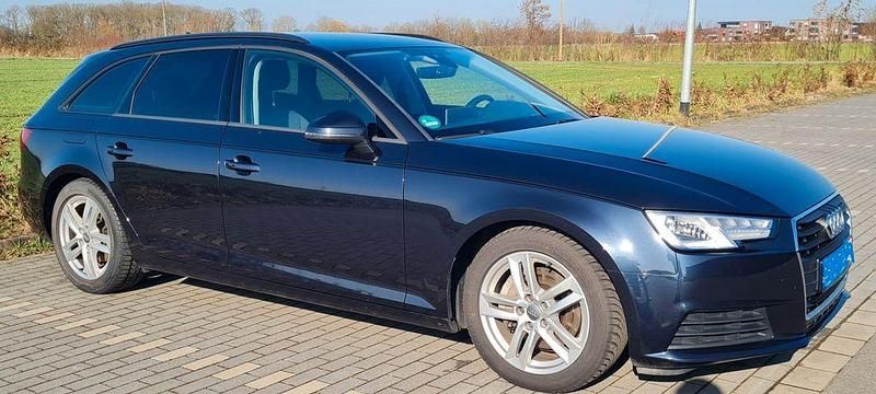 Gebraucht Audi A4 190 PS (139 kW) 2018 Blau Kombi