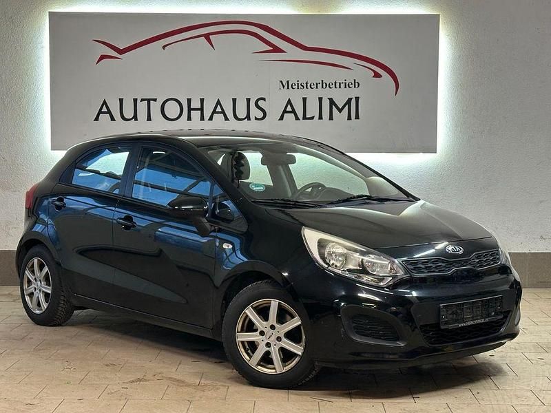 Schwarz Gebraucht 2013 Kia Rio Edition 7 Limousine | 3.980 € (Guter Preis) - Bild 1/4