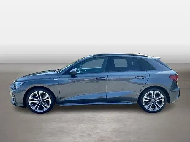 Gebraucht Audi A3 S-Line 150 PS (110 kW) 2025 Grau Limousine