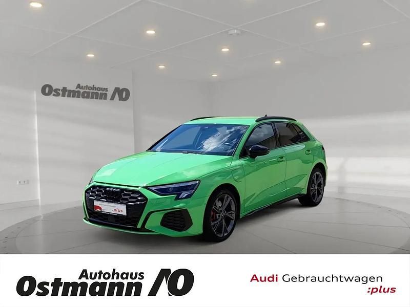 Grün Gebraucht 2021 Audi A3 Sportback e-tron S-Line Limousine | 26.329 € (Guter Preis) - Bild 1/4
