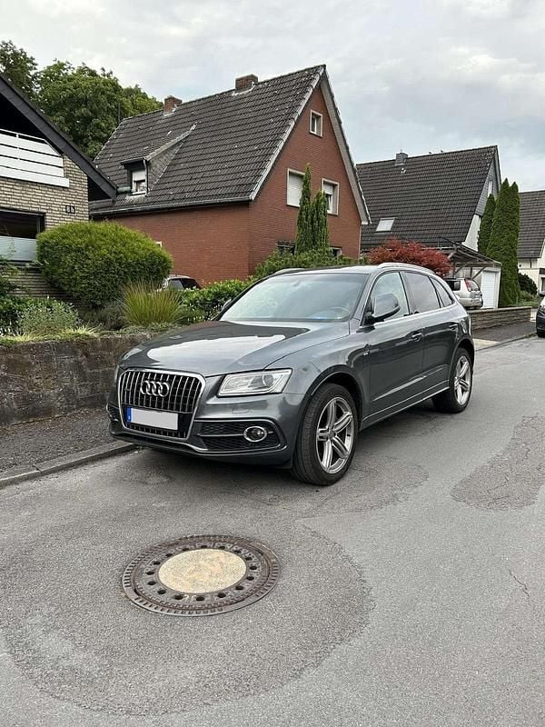 Grau Gebraucht 2015 Audi Q5 S-Line SUV | 17.500 € - Bild 1/4