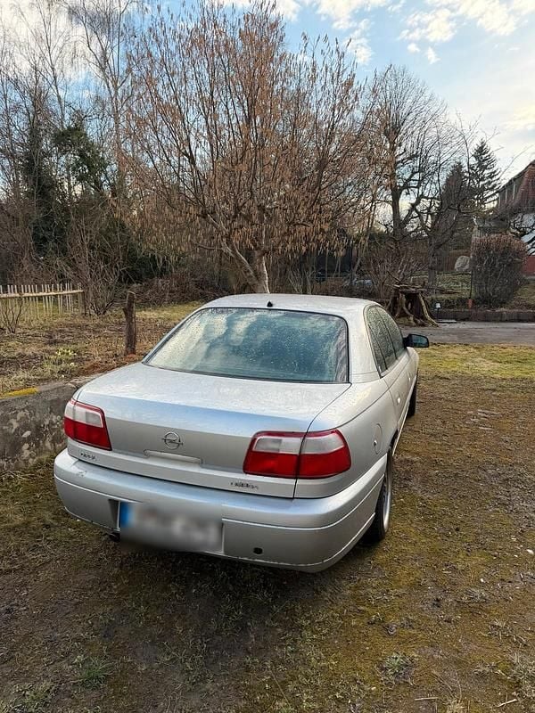 Second-hand Opel Omega 220 CP (161 kW) 2000 Berlinǎ