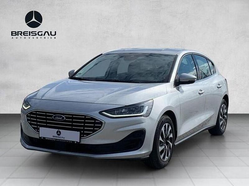 Silber Gebraucht 2022 Ford Focus Titanium Limousine | 17.990 € (Superpreis) - Bild 1/4