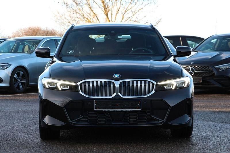Gebraucht BMW 330 M Sport 245 PS (180 kW) 2024 Schwarz Kombi
