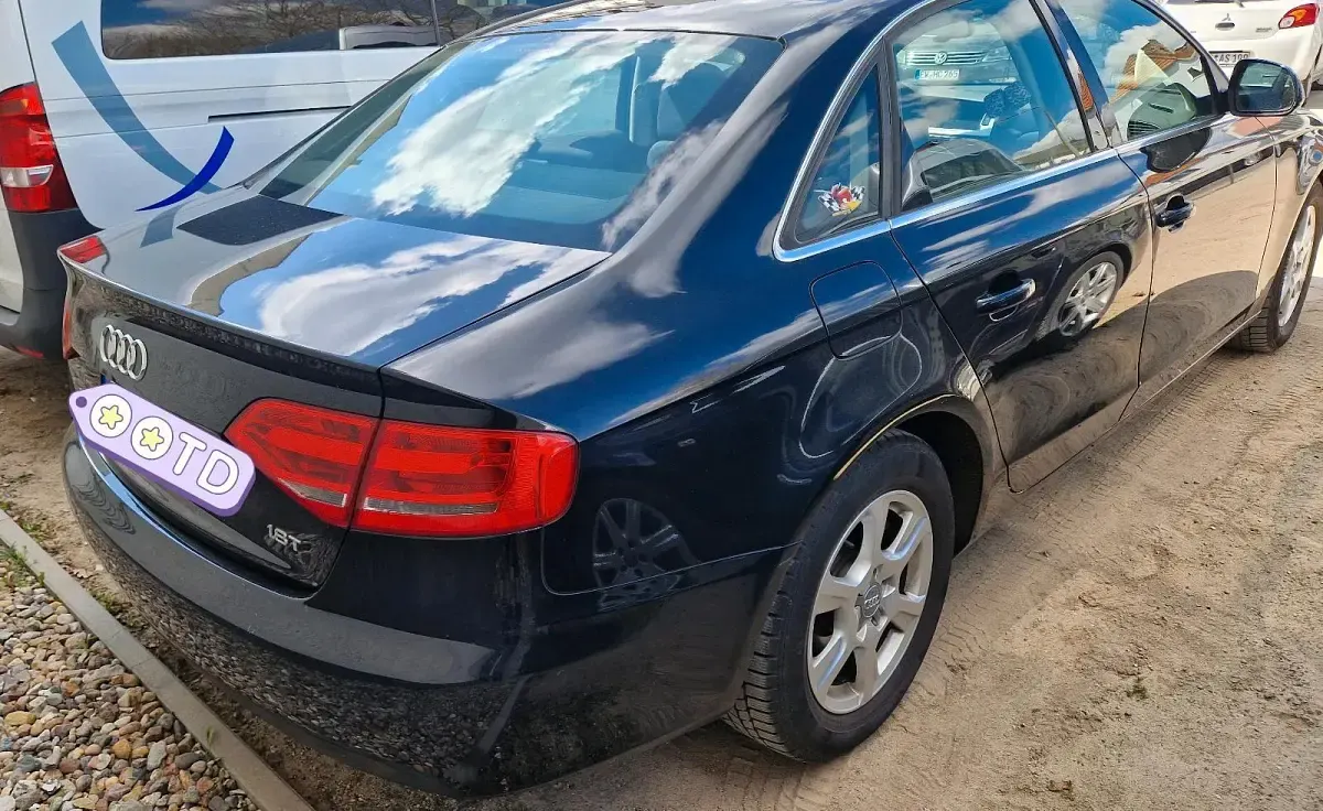 Gebraucht Audi A4 170 PS (125 kW) 2009 Schwarz Limousine