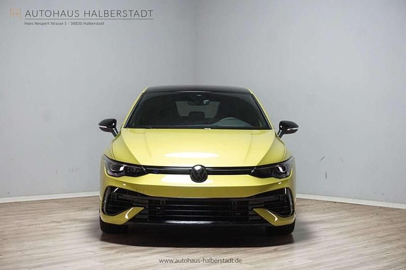Neu VW Golf VIII Edition 333 PS (244 kW) 2025 Gelb Limousine