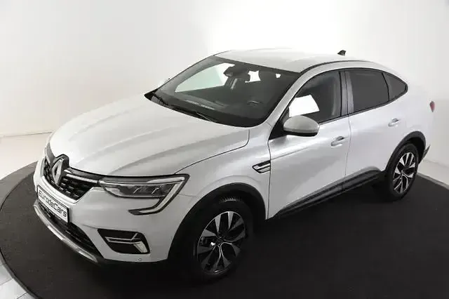 Gebraucht Renault Arkana 143 PS (105 kW) 2023 Weiß SUV