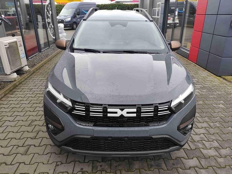Neu Dacia Jogger Extreme 101 PS (74 kW) 2026 Urban grau Van / Kleinbus