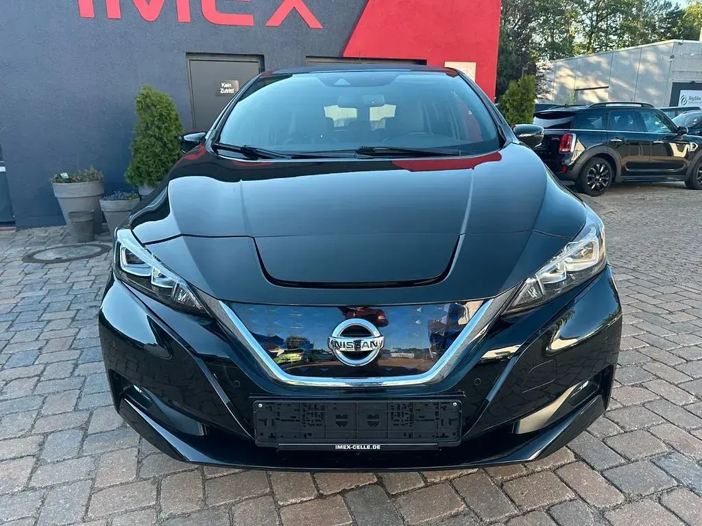 Gebraucht Nissan Leaf Tekna 110 kW (150 PS) 2020 Schwarz Kleinwagen