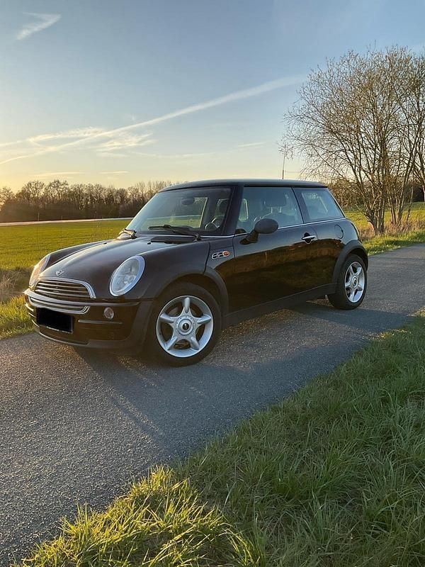 Gebraucht Mini Cooper 90 PS (66 kW) 2004 Schwarz Kleinwagen
