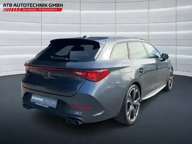 Używany Cupra Leon VZ 310 KM (228 kW) 2024 Szary Kombi