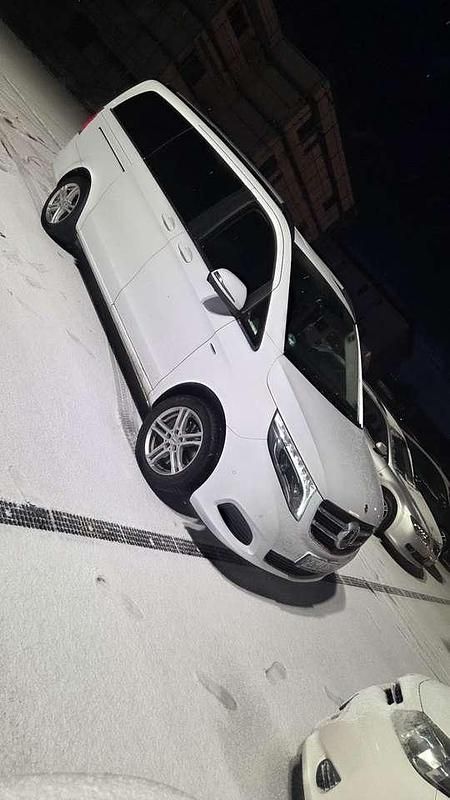 Gebraucht Mercedes V250 Avantgarde 190 PS (139 kW) 2017 Weiß Van / Kleinbus