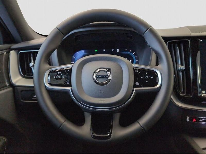 Gebraucht Volvo XC60 Plus 250 PS (183 kW) 2025 Andere SUV