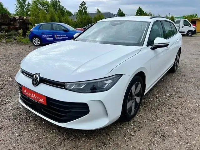 Gebraucht VW Passat 150 PS (110 kW) 2025 Weiß Kombi