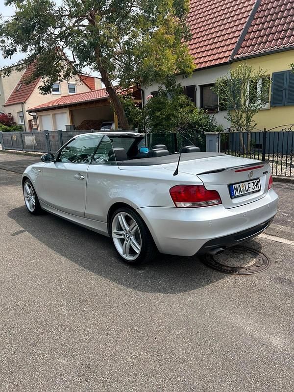 Silber Gebraucht 2010 BMW 120 Cabriolet Cabrio | 6.200 € (Superpreis) - Bild 1/4