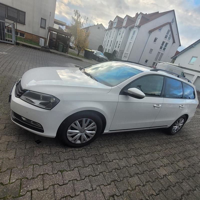 Weiß Gebraucht 2014 VW Passat Kombi | 5.500 € (Superpreis) - Bild 1/4
