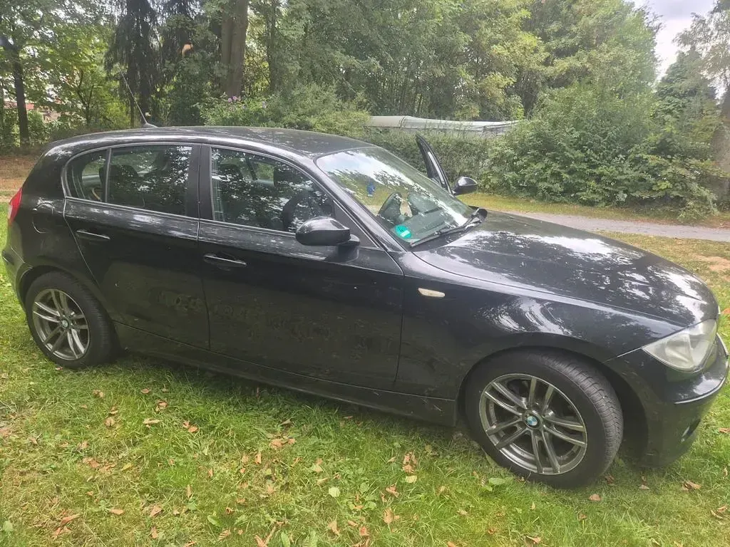 Gebraucht BMW 118 143 PS (105 kW) 2005 Schwarz Kleinwagen