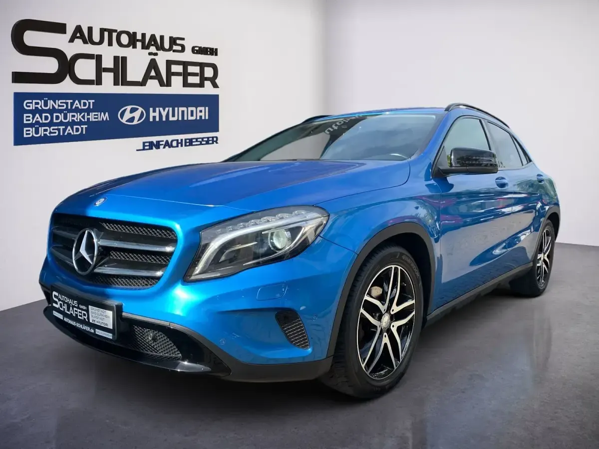 Gebraucht Mercedes GLA200 Urban 156 PS (114 kW) 2015 SUV