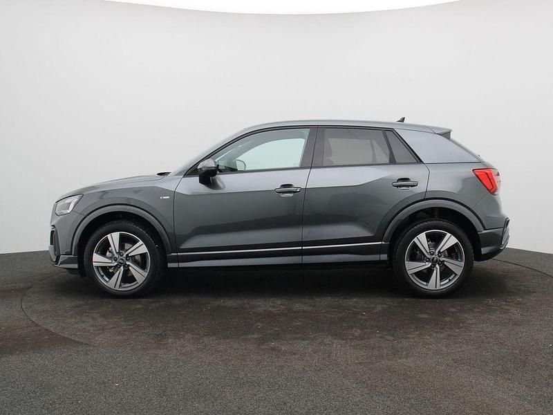 Gebraucht Audi Q2 S-Line 150 PS (110 kW) 2025 Daytonagrau perleffekt SUV