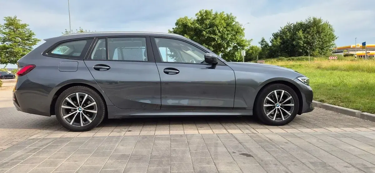 Gebraucht BMW 320 Advantage 190 PS (139 kW) 2020 Schwarz Kombi