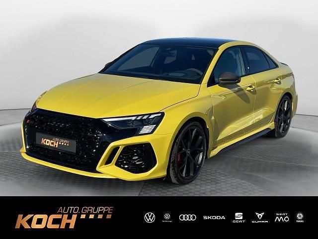 Pythongelb metallic Gebraucht 2024 Audi RS3 Ambiente Kleinwagen | 62.890 € (Fairer Preis) - Bild 1/2