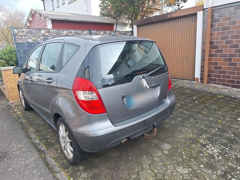 Gebraucht Mercedes A160 95 PS (69 kW) 2010 Grau Limousine
