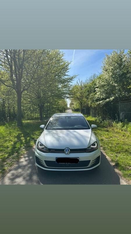 Weiß Gebraucht 2014 VW Golf VII GTI Limousine | 15.800 € (Etwas zu teuer) - Bild 1/4
