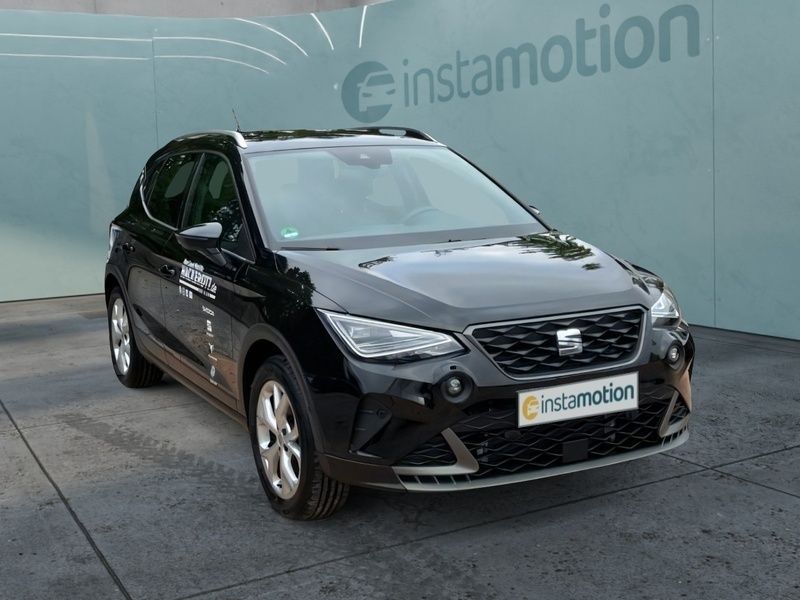 Schwarz Gebraucht 2024 Seat Arona FR SUV | 30.380 € - Bild 1/4