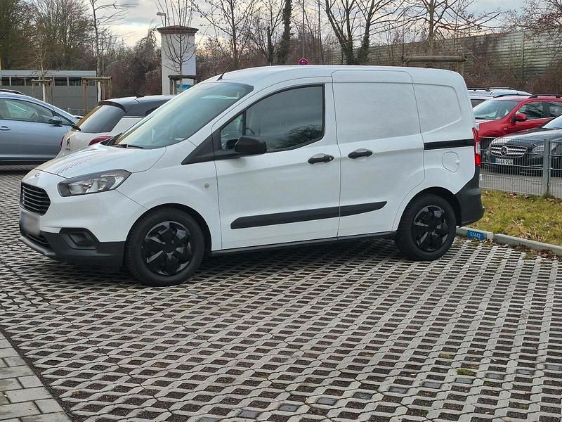 Gebraucht Ford Transit 101 PS (74 kW) 2022 Weiß Van / Kleinbus