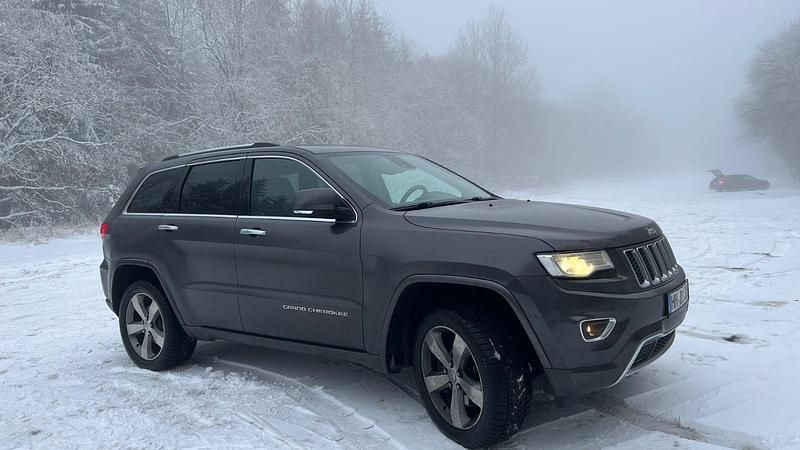 Grau Gebraucht 2016 Jeep Grand Cherokee Overland SUV | 16.850 € (Guter Preis) - Bild 1/4