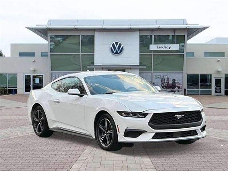 Schwarz Gebraucht 2024 Ford Mustang Coupé | 39.900 € - Bild 1/4