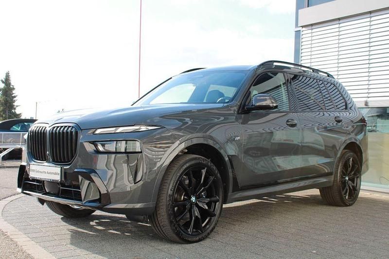 Gebraucht BMW X7 M Sport 352 PS (258 kW) 2023 Dravitgrau SUV