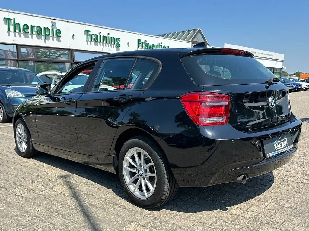 Gebraucht BMW 116 Advantage 136 PS (100 kW) 2014 Schwarz Kleinwagen