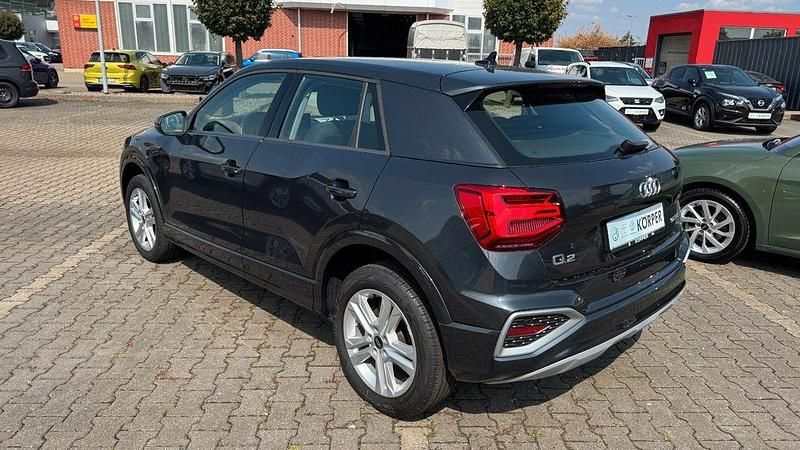 Gebraucht Audi Q2 Advanced 150 PS (110 kW) 2022 Grau SUV