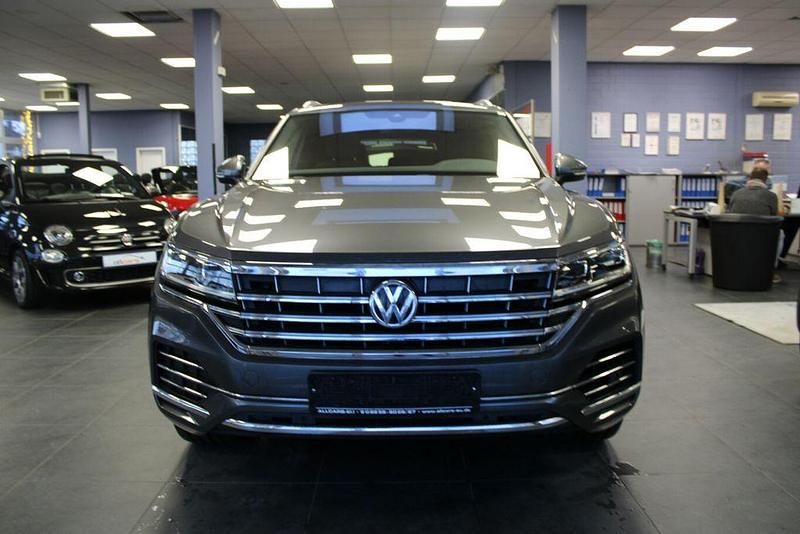 Gebraucht VW Touareg 286 PS (210 kW) 2019 Grau SUV