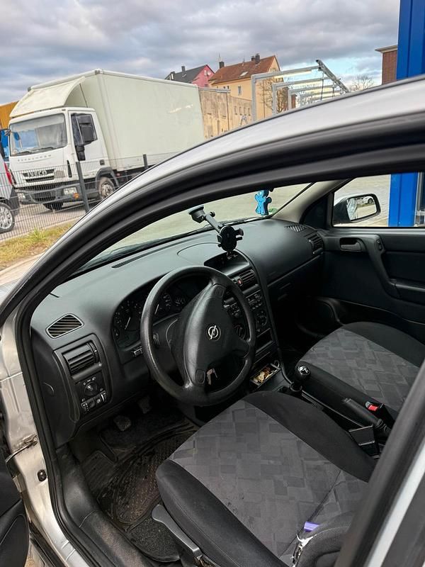 Gebraucht Opel Astra 101 PS (74 kW) 1998 Grau Kombi