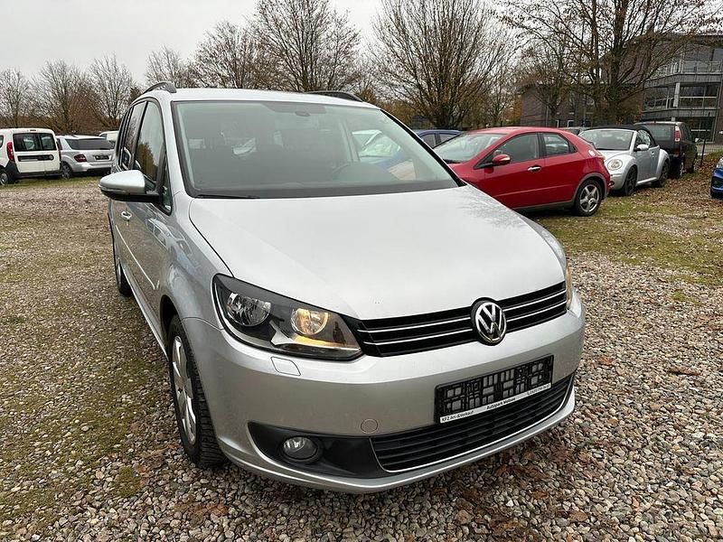 Silber Gebraucht 2012 VW Touran Comfortline Van / Kleinbus | 5.999 € (Superpreis) - Bild 1/4