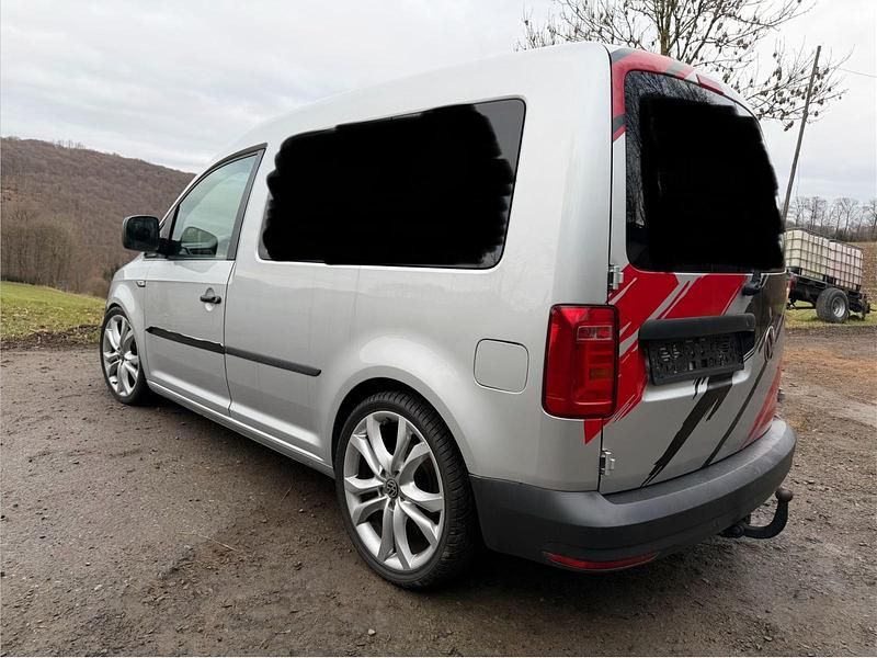 Gebraucht VW T5 102 PS (75 kW) 2015 Silber Van