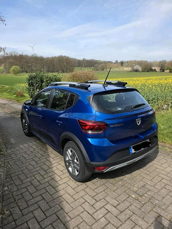 Gebraucht Dacia Sandero Comfort 100 PS (73 kW) 2022 Blau SUV