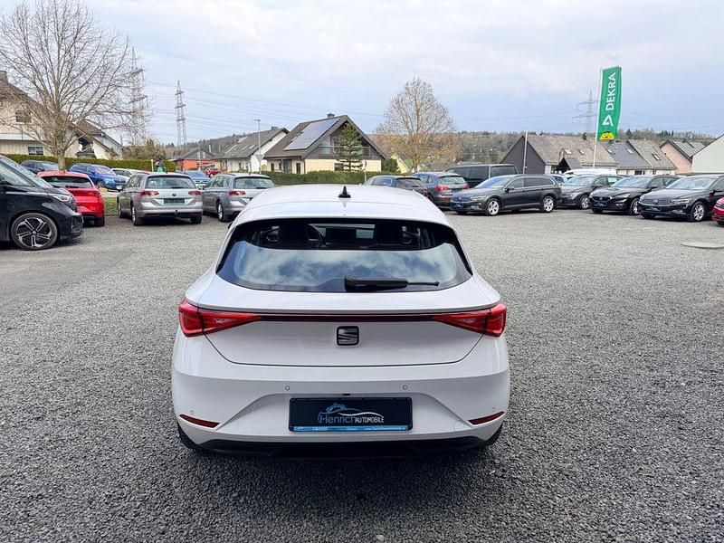 Gebraucht Seat Leon Style 110 PS (80 kW) 2022 Weiß Limousine