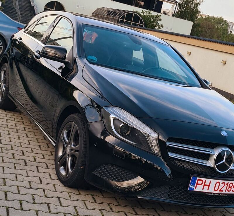 Schwarz Gebraucht 2013 Mercedes A200 Limousine | 12.500 € (Guter Preis) - Bild 1/4