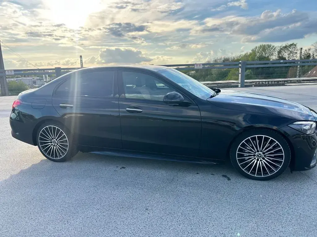 Gebraucht Mercedes C300 Advanced 265 PS (194 kW) 2024 Schwarz Limousine