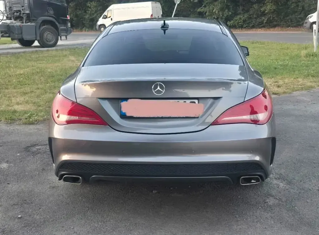 Gebraucht Mercedes CLA200 156 PS (114 kW) 2013 Silber Coupé