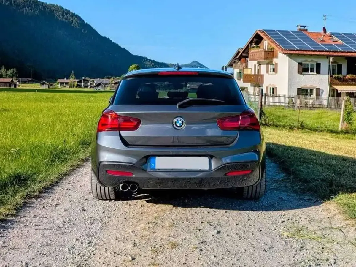 Gebraucht BMW 125 M Sport 224 PS (164 kW) 2019 Grau Limousine