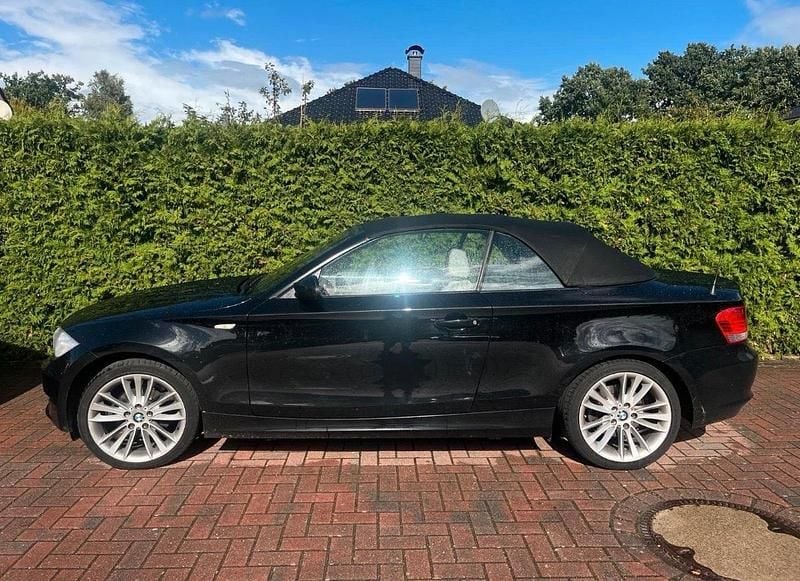 Gebraucht BMW 118 Cabriolet 143 PS (105 kW) 2008 Schwarz Cabrio