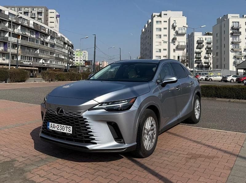 Gebraucht Lexus RX350h 250 PS (183 kW) 2024 Silber SUV