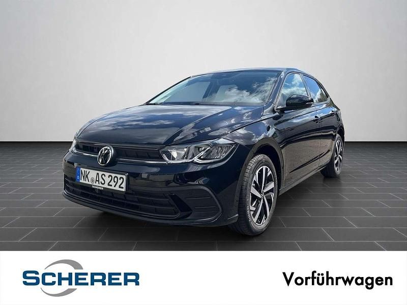 Deep black perleffekt (metallic) Gebraucht 2025 VW Polo Goal Limousine | 23.530 € (Fairer Preis) - Bild 1/4