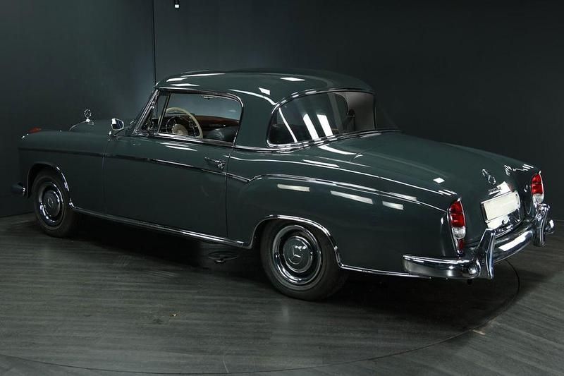 Gebraucht Mercedes 220 SE 120 PS (88 kW) 1960 Grau Coupé